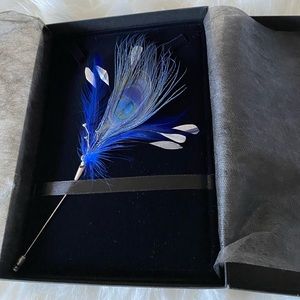 Atsuro Tayama NEW Peacock pin broach fortune blue wing